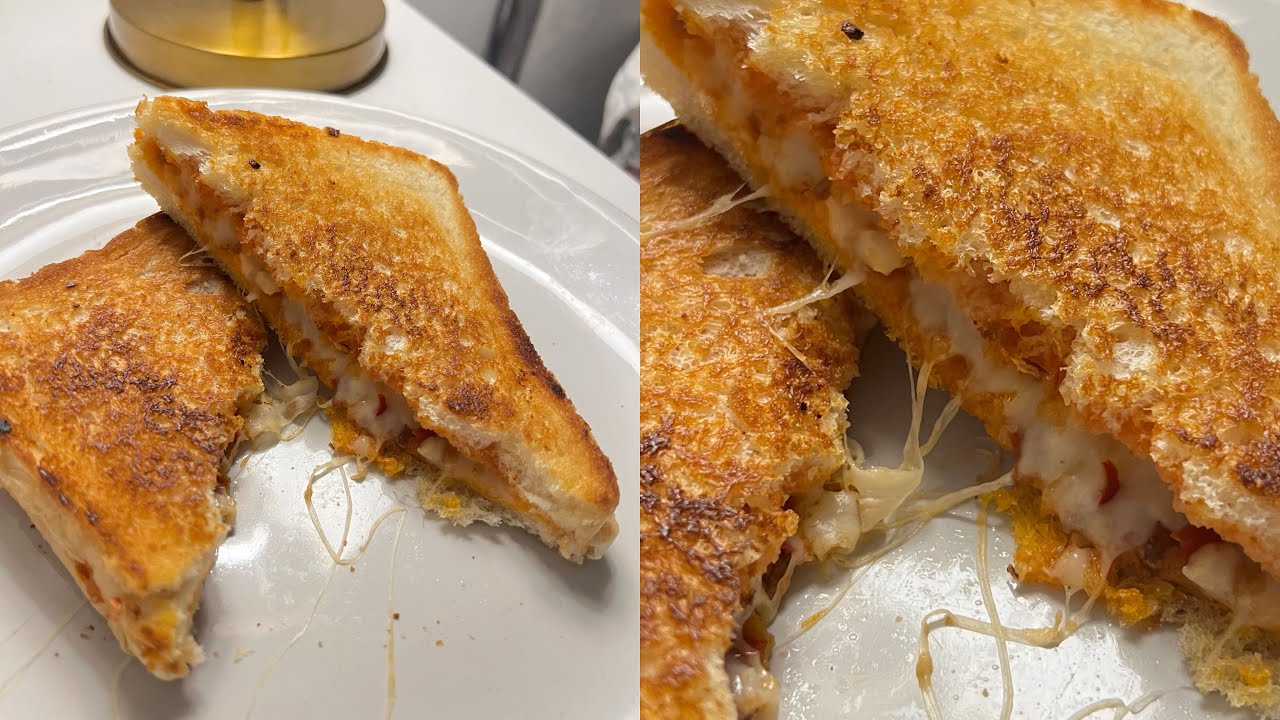 5-Minute schezwan grilled cheese sandwich 😍🧀easy snack ideas!