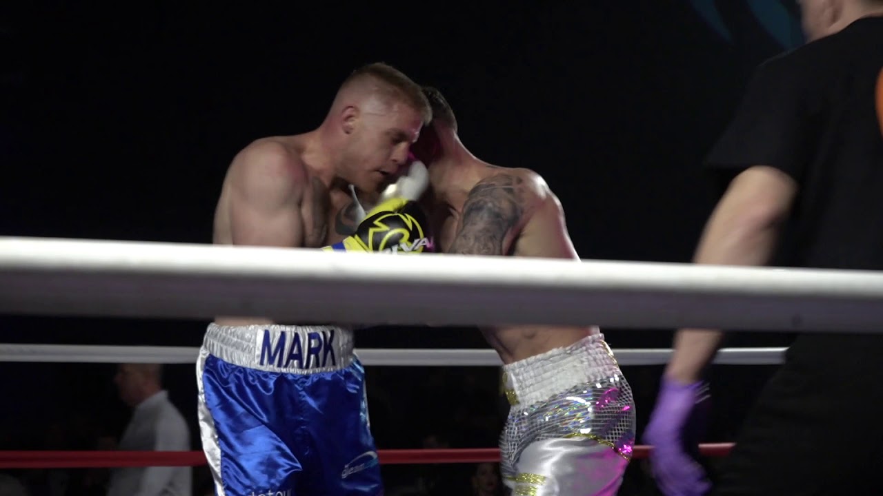 Bad To The Bone 1 Gloved: Lewis Smith vs Mark Sweetman