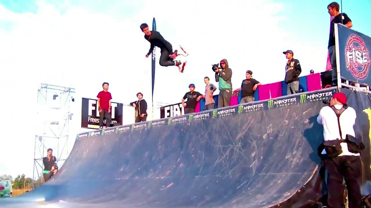 Fise 2010 - Final Pro Rollerblading Spine Ramp (Skate Contest)