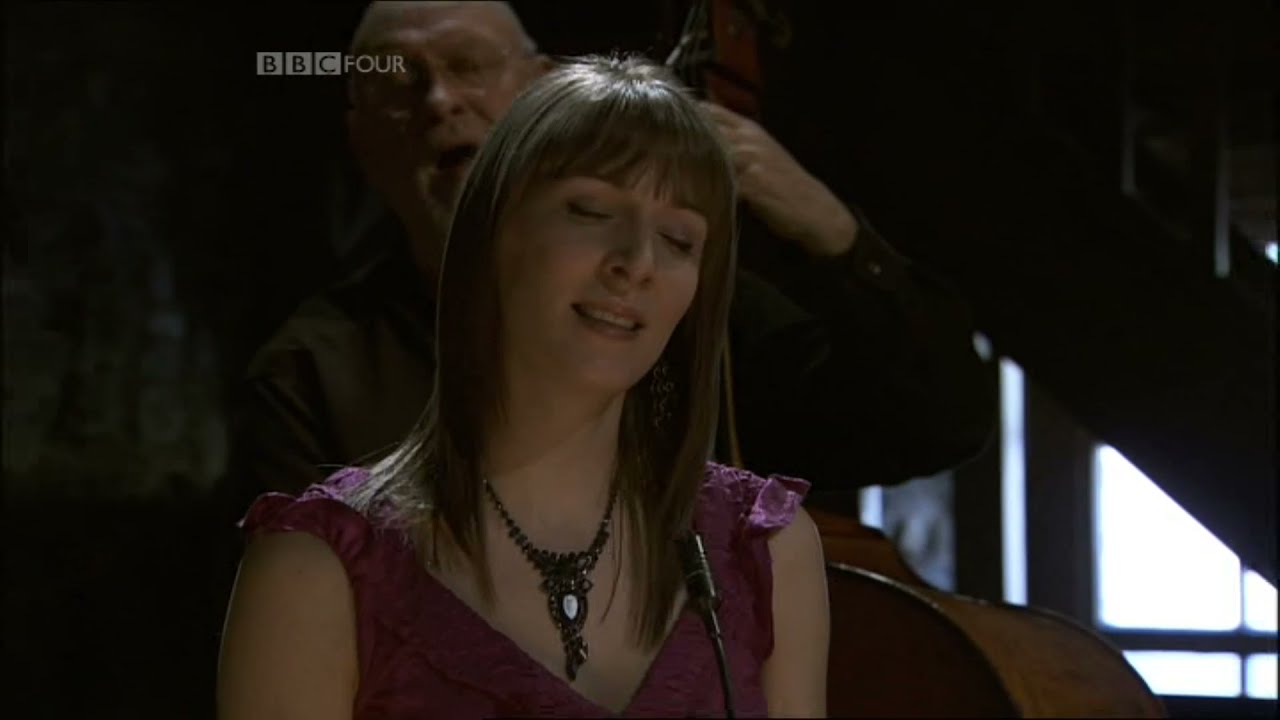 Emily Smith - The Silver Tassie (live) - Transatlantic Sessions - 2009
