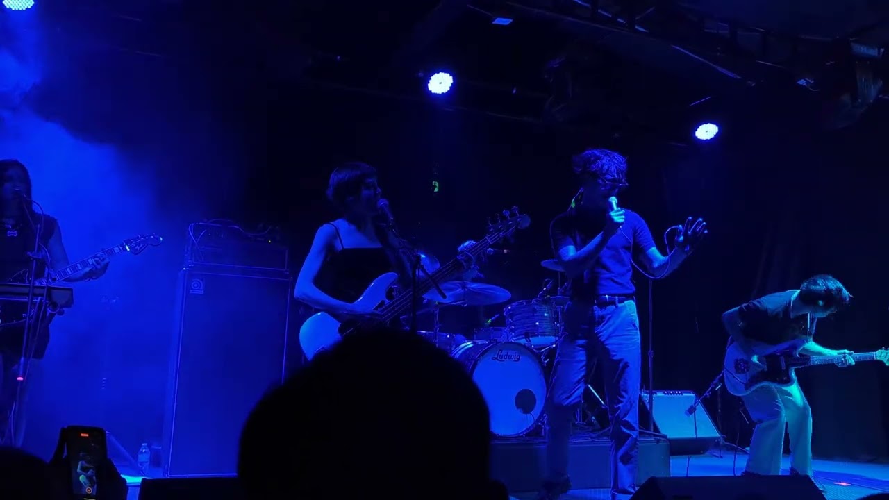 Judy Do a Spin live in Guadalajara | The Buttertones
