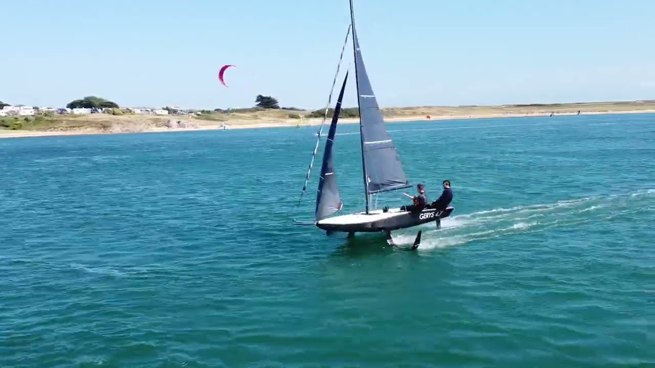 Dériveur à Foil GERYS 4.7 // Foiling dinghy Gerys 4.7