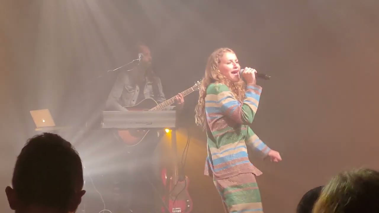Lou Une fille du soleil Concert 2022