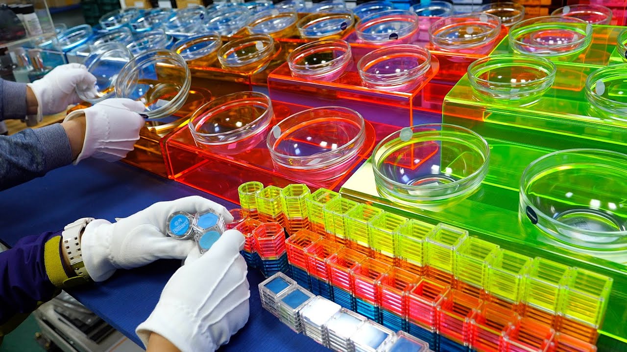 Процесс изготовления мисок для корма для домашних животных и отдельных ящиков для бильярдного мела