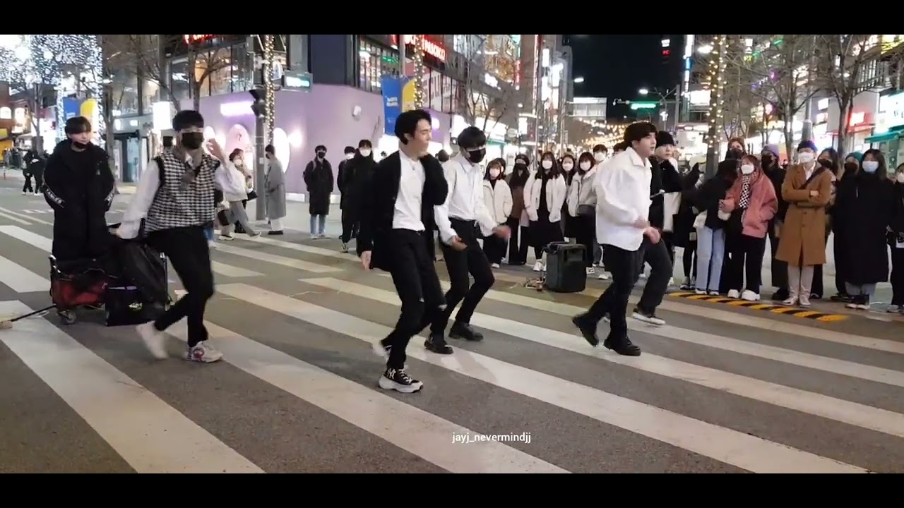 211203❤ ABLUE 에이블루 [BTS (방탄소년단) - Butter 신촌 버스킹 (shinchon busking)]