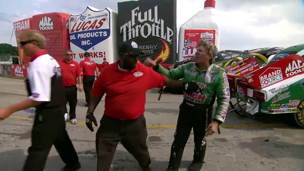 #FlashbackFriday Tony Pedregon & John Force bury the hatchet in Indy
