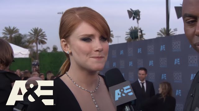 Bryce Dallas Howard on the Red Carpet | 2016 Critics' Choice Awards | A&E
