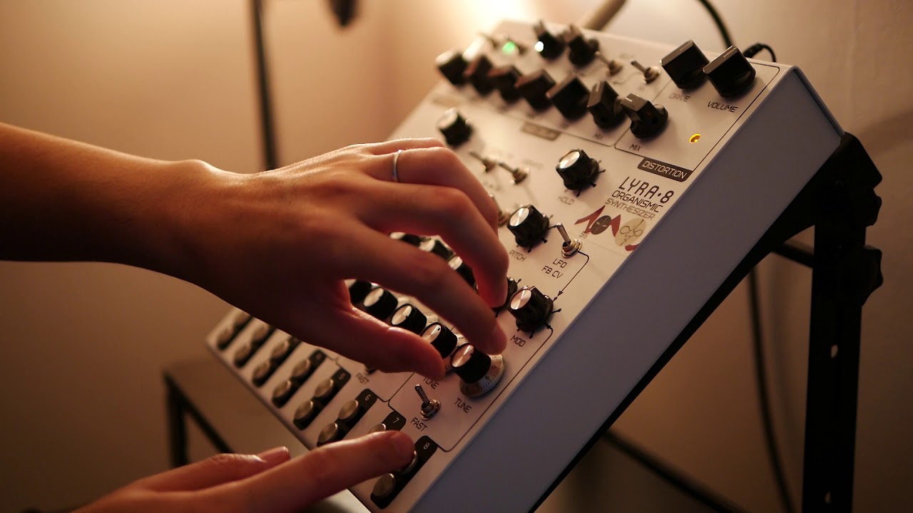 Ghostradioshow - Crowded Clouds [SOMA laboratory LYRA-8]
