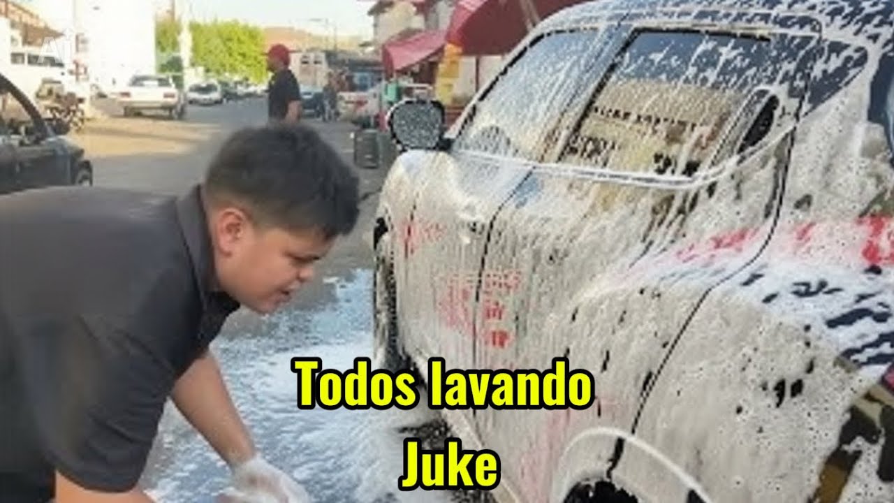 Hoy NOS TOCÓ LAVAR carro 🚗 después de mucho tiempo lavamos todos🤪🤪😂