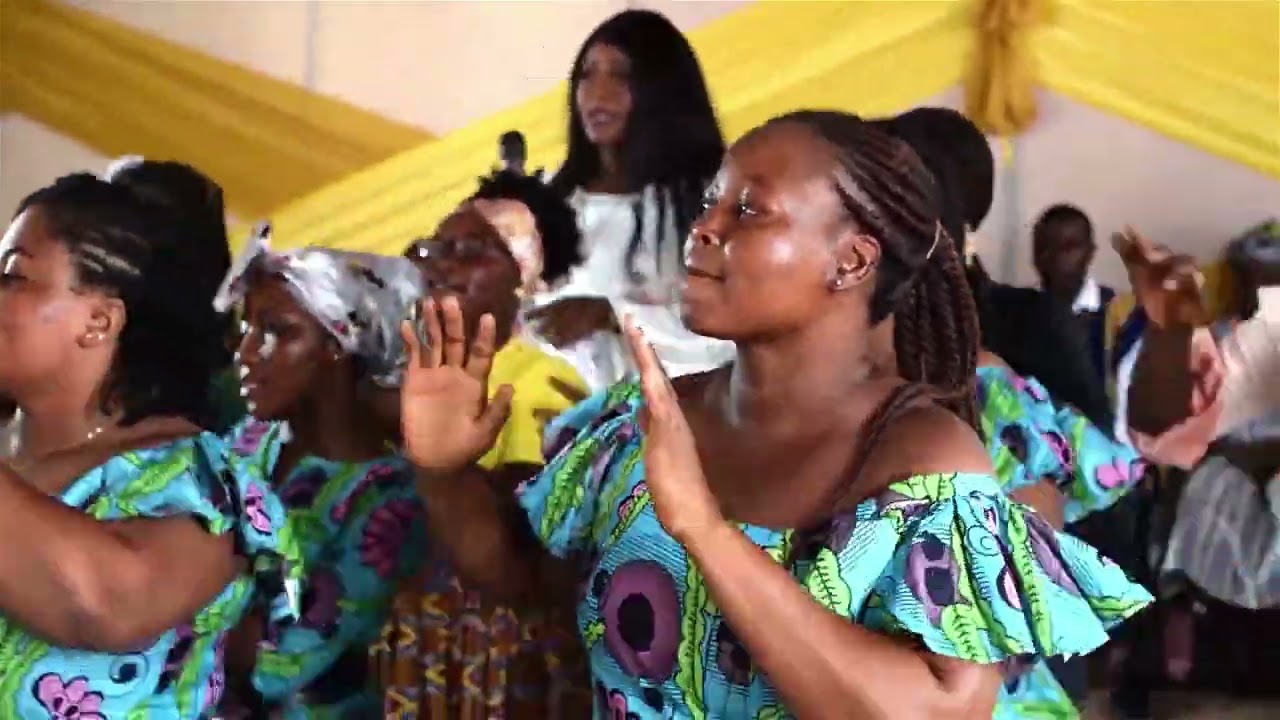 Wa ade naam/ He reigns everywhere