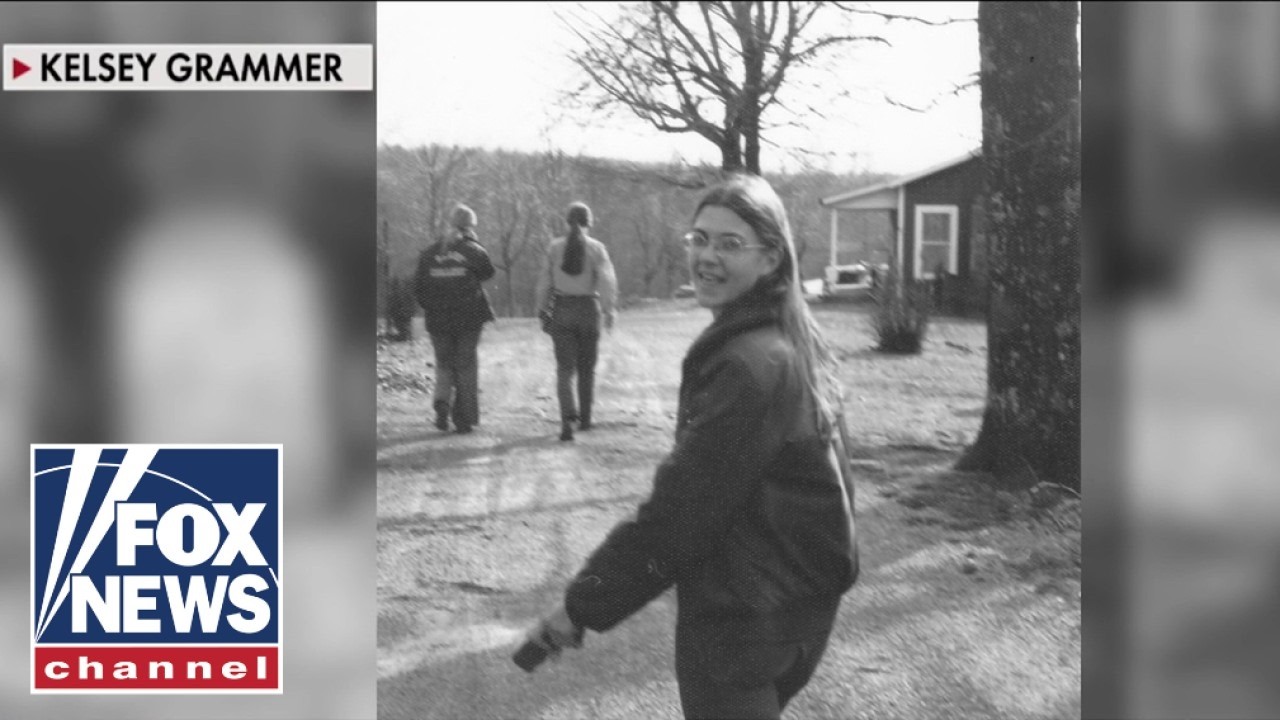 Kelsey Grammer emotionally remembers sister murdered 50 years ago