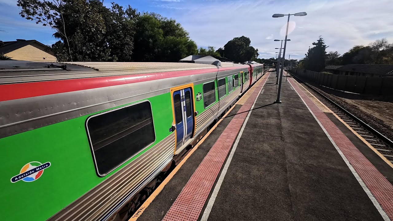 Peterhead Railway Station | Adelaide Metro Trainspotting with Multi-Camera Views