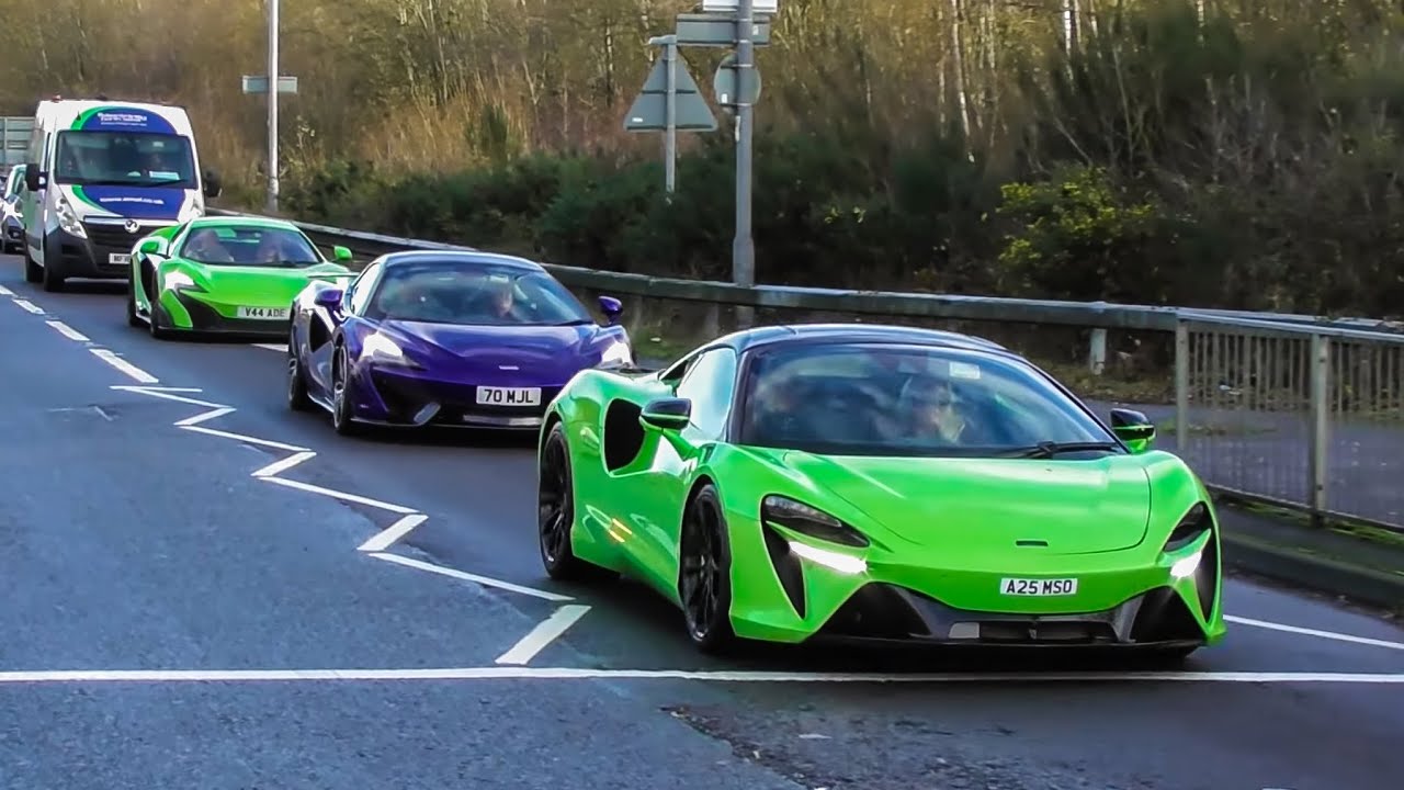 Supercars in Alderley Edge December 2025, 675 LT, Aventador, 812 GTS, GT3 RS...