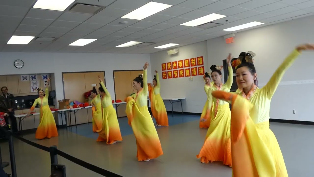 The Autumn of Gingko, Chinese Lantern Festival Celebration, Waterloo, ON - clip P1320618
