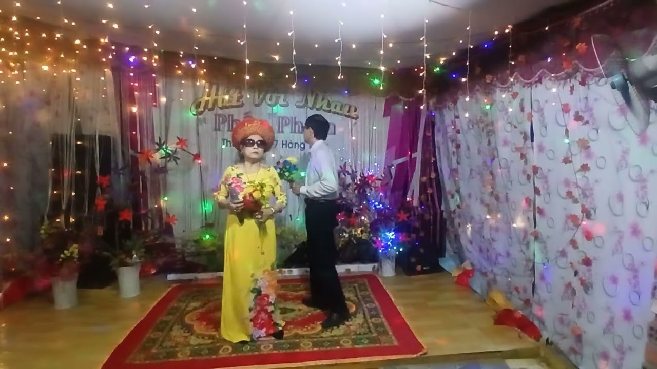 NHUNG DOM MAT HOA CHAU /CHI CHINH &ANH TU