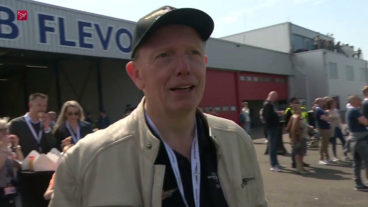 Flyby's voor jubilerende Vliegclub Flevo
