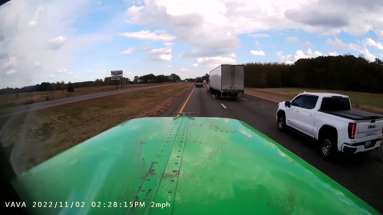 Peterbilt 389 glider 3406e   TN state trooper  mad at truck drivers