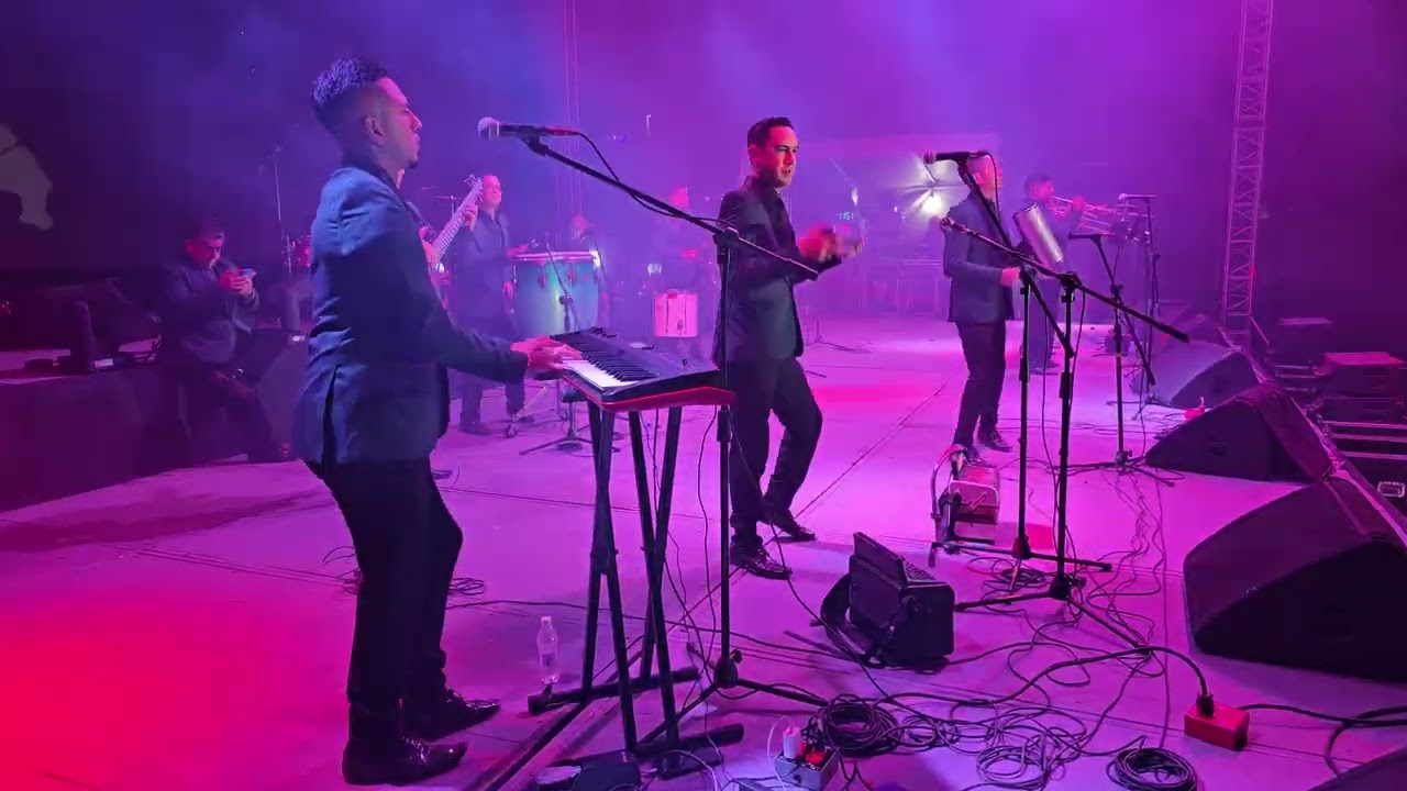 Embrujo de Cumbia con El Combo Loco de Mike Rodriguez en Tulcingo de Valle Puebla !!!!!