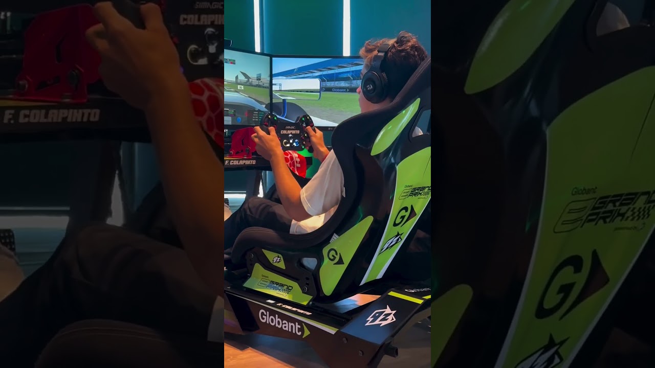 EL PILOTO ARGENTINO, FRANCO COLAPINTO EN EL SIMULADOR DE GRAND PRIX