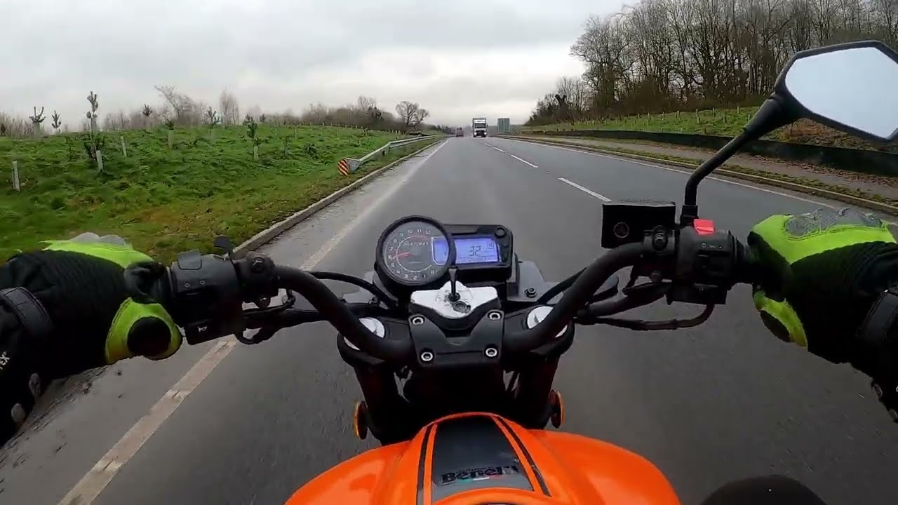 2015 Keeway RKV 125 Walkaround & Test Ride
