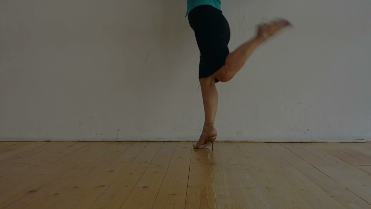Tango Women's technique, Frauentechnik, Milonga embellishments, Adornos, Cross, Voleo