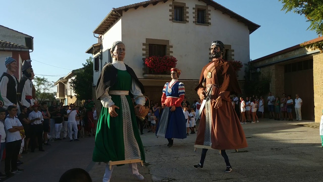 Vals gigantes de la Ikastola de Tafalla en Barasoain