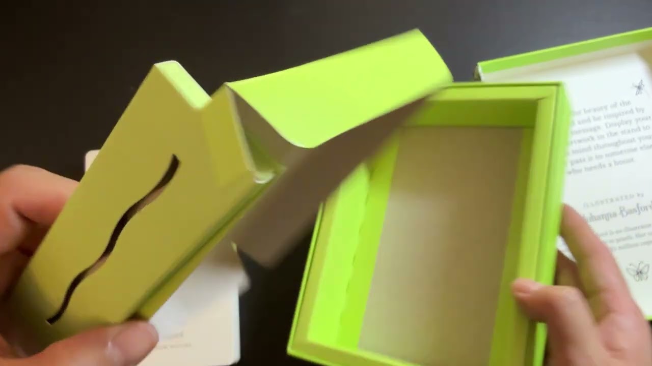 Johanna Basford | Notes from Nature - Unboxing & flip through