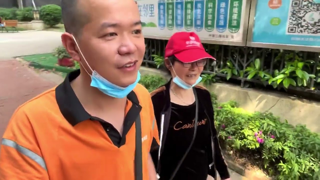 老妈要上班了待遇提升，老爹分担家务，安哥带老妈去雇主家面试 #vlog日常