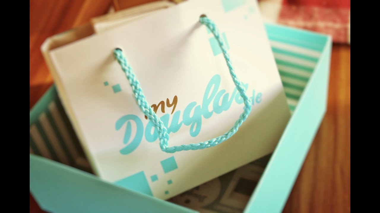 live unboxing Douglas Box