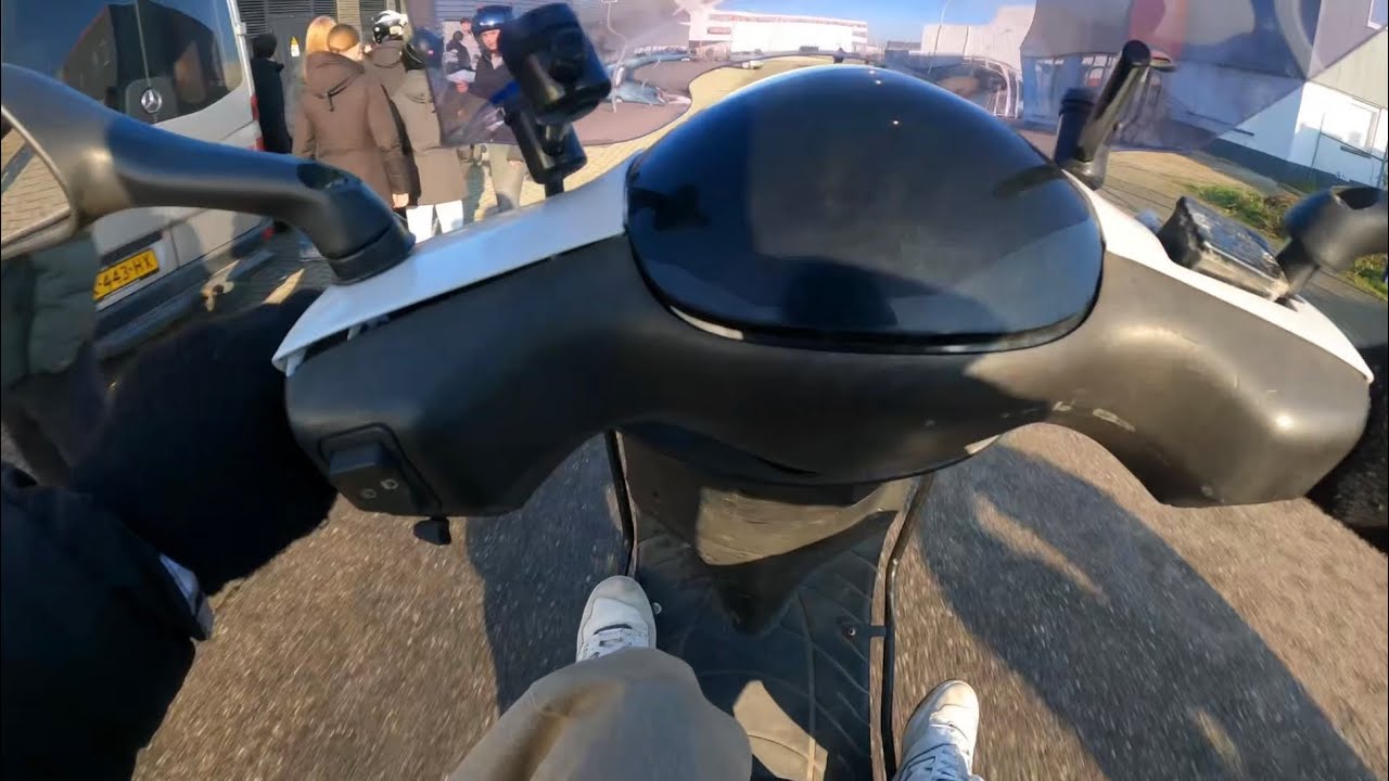 Wheelie leren gaat fout