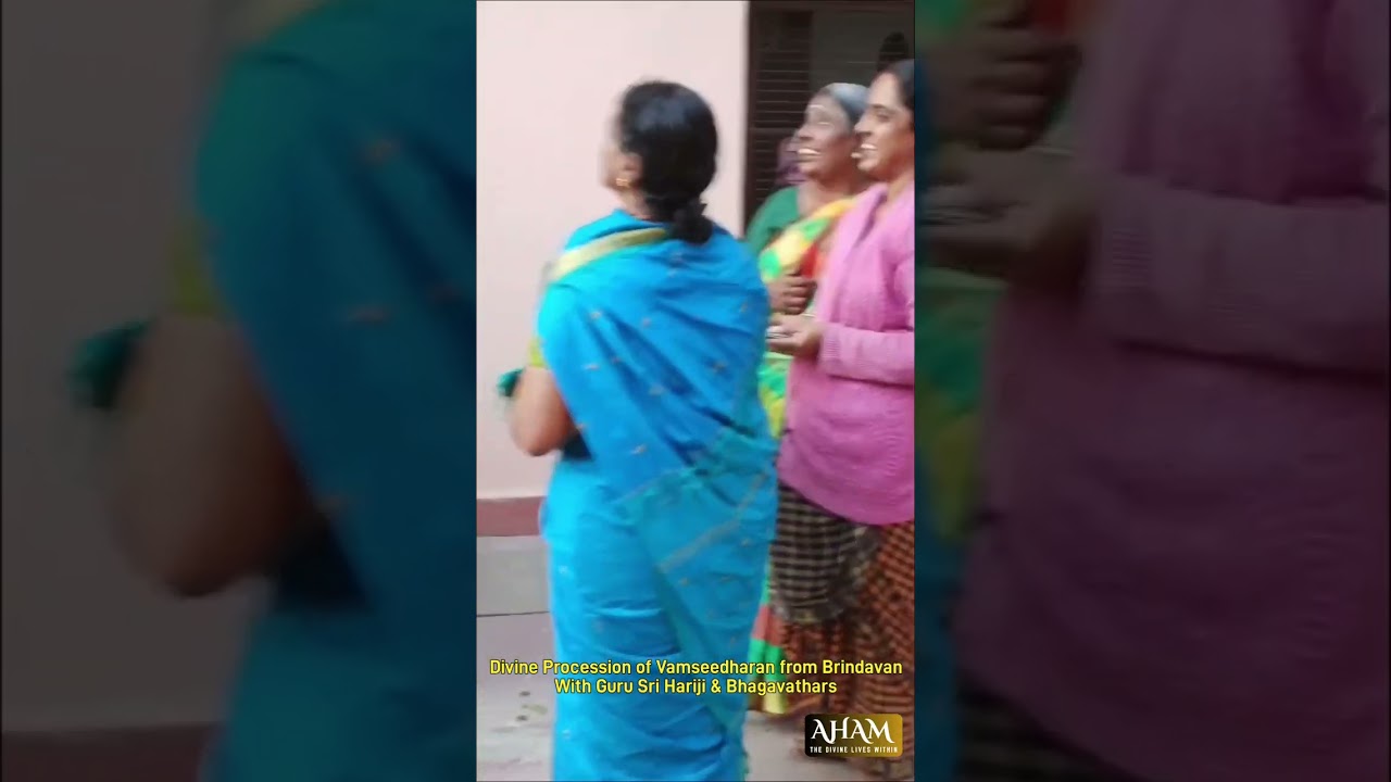 Divine Procession of Vamseedharan from Brindavan | With Guru Sri Hariji & Bhagavathars-Radhe Krishna