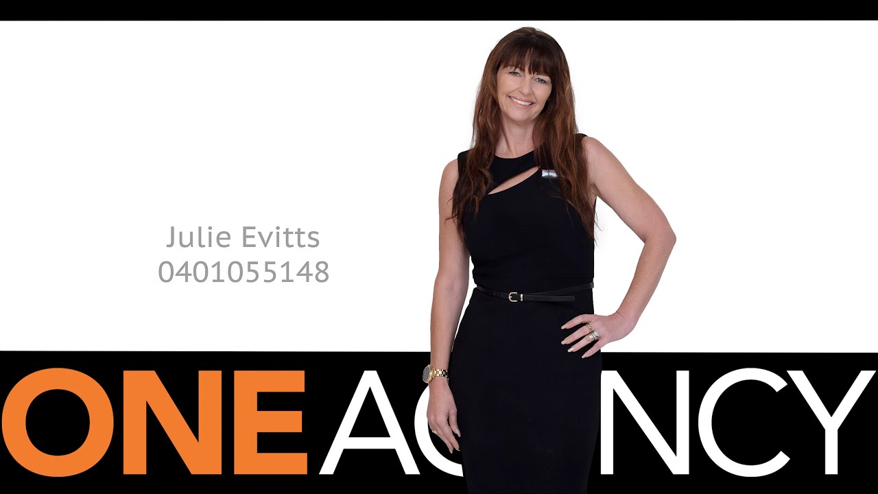 Julie Evitts Presents 1 Penda Court Doonan