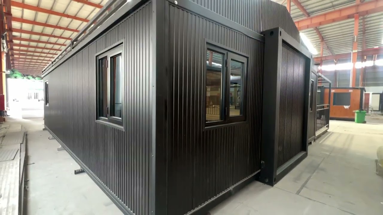 Double-Wing Container House Exterior – Modern & Functional Design 🏠✨