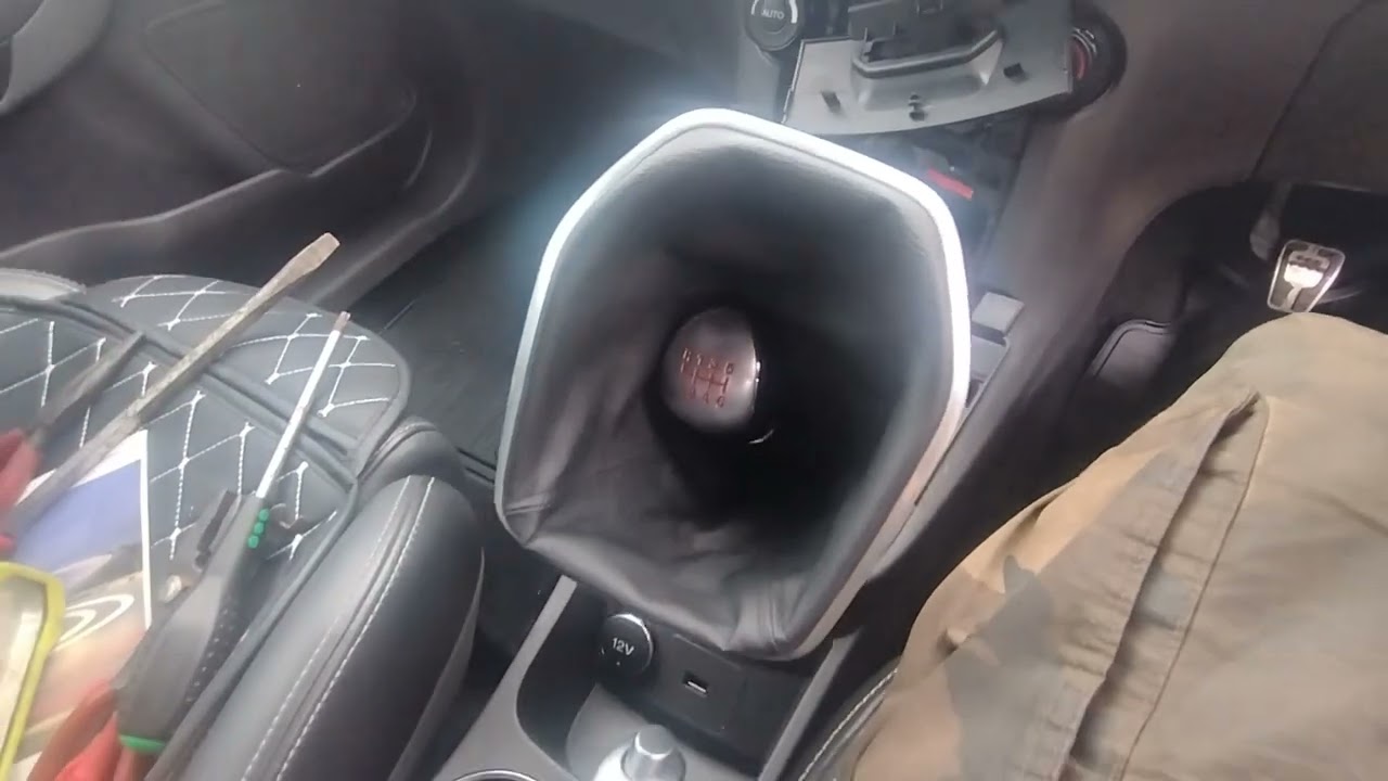 2016 Ford Fiesta ST Handbrake/E brake adjustment