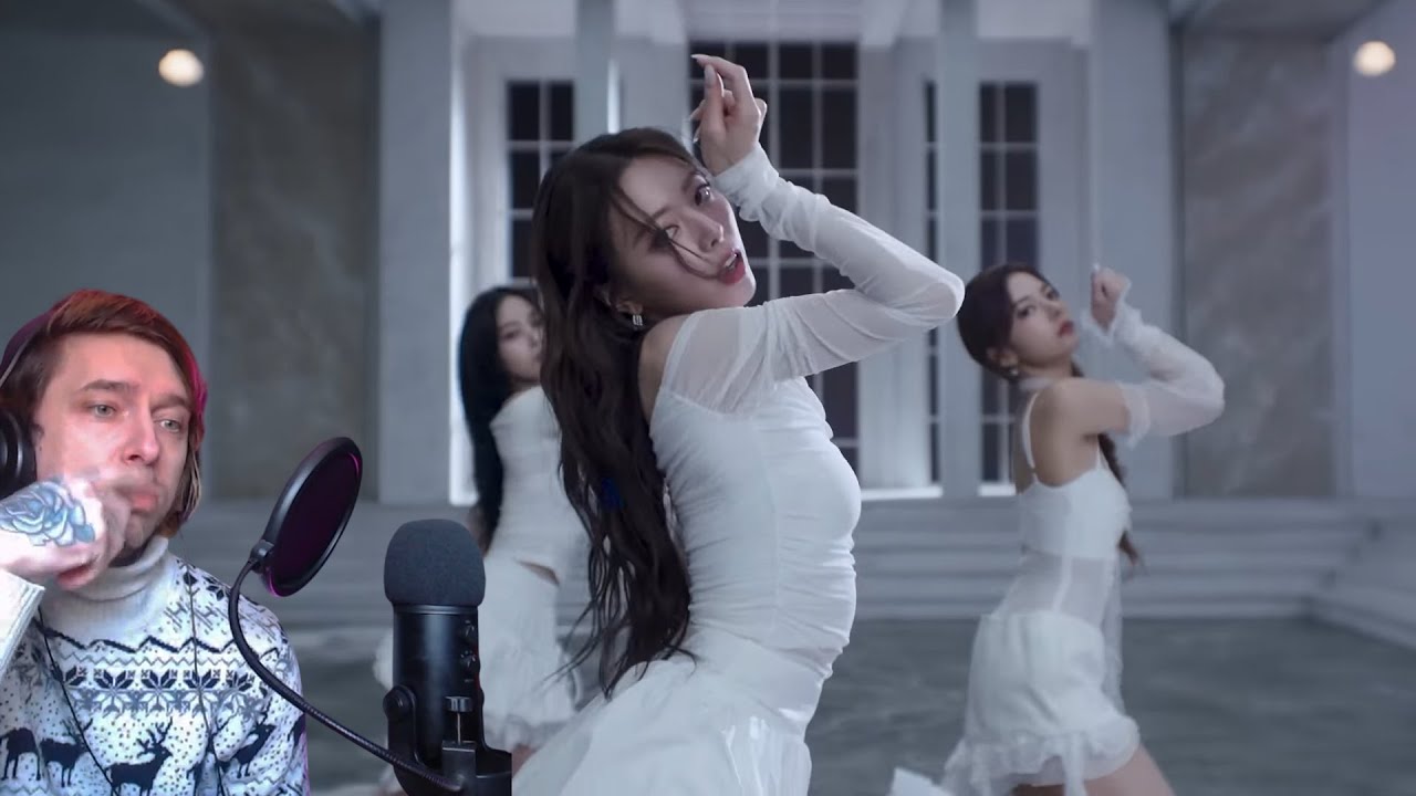 Вечный узнал девушку из ITZY 