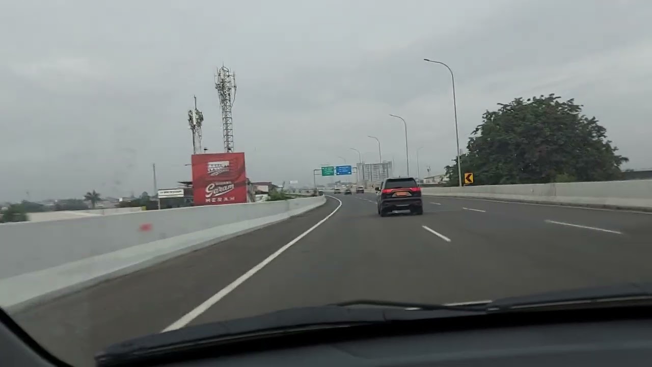 SUASANA KAMIS PAGI DI JALAN TOL BECAKAYU, 12 02 2026 M/24 Sya'ban 1447 H Pukul 06.15 - 06.20 WB