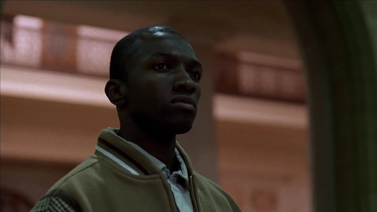 Marlo gets arrested at the train station - The Wire S4 E6
