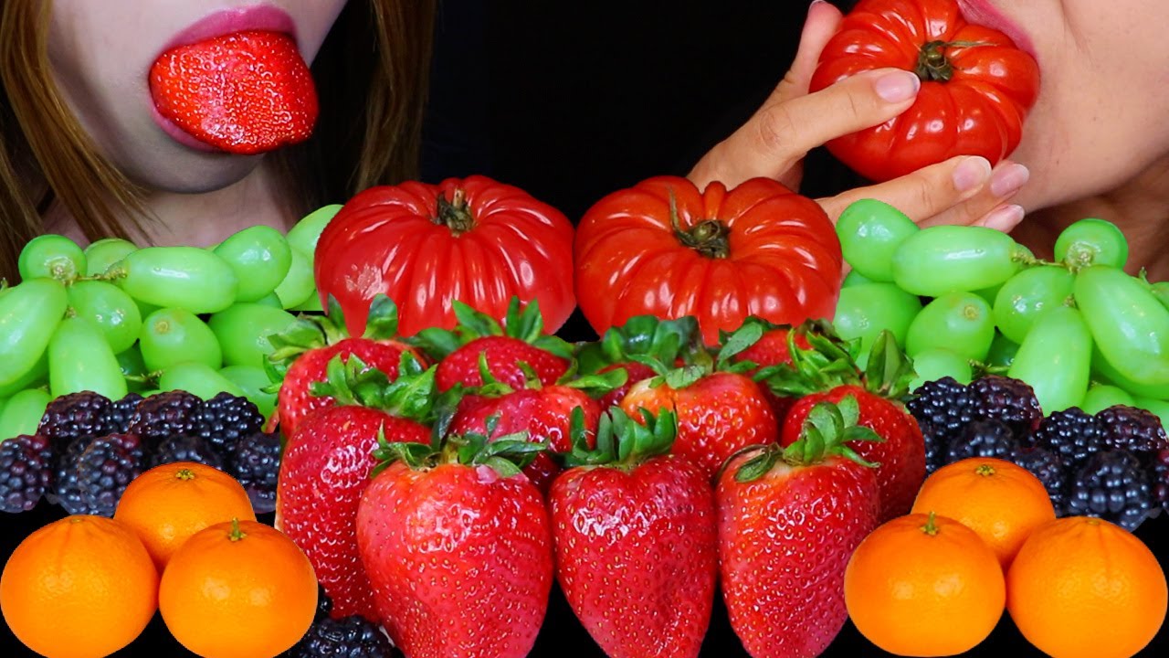 ASMR BIG BITE FRUIT FEAST! BLACKBERRIES, BABY MANDARINS, STRAWBERRIES, GREEN GRAPES, TOMATO 먹방