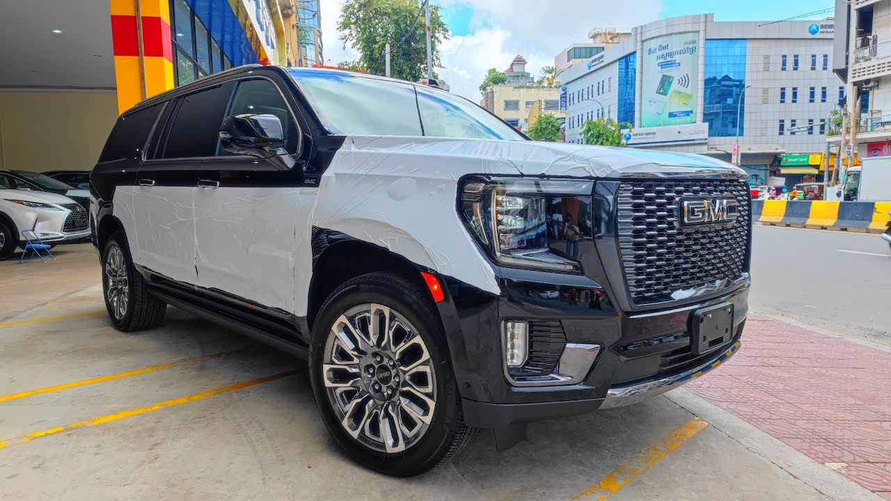 First Look ! 2023 GMC Yukon Denali Ultimate the KING of luxury SUVs?
