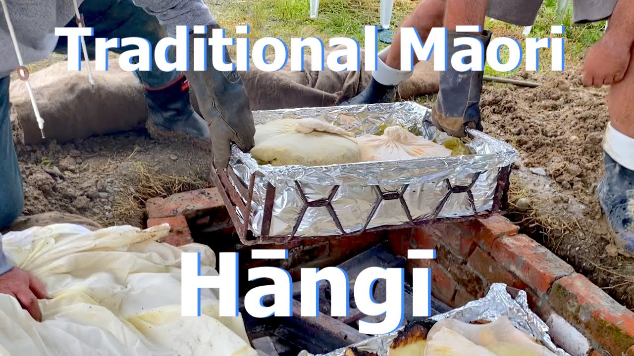 We cooked Christmas lunch underground! (Māori Hāngī New Zealand)
