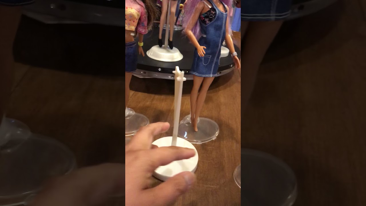 Doll stand.#Barbiedollstand