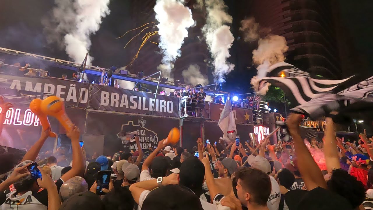 TORCIDA DO GALO FAZ FESTA JAMAIS VISTA ANTES NA PRAÇA SETE O ATLÉTICO É CAMPEÃO BRASILEIRO 2021.