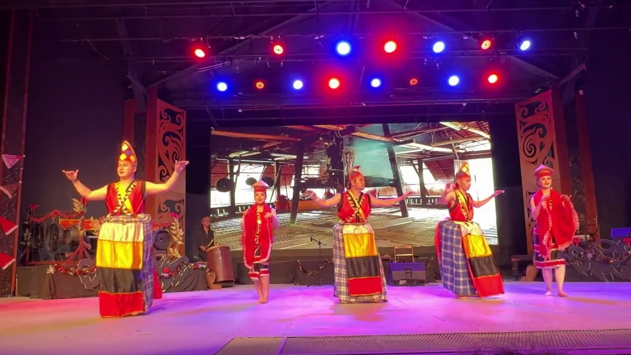 Show Performance @ Sarawak Cultural Village