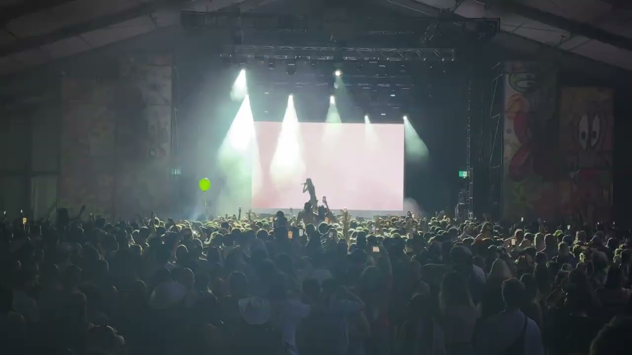 2hollis - say it again [live at Laneway Brisbane 8/2/25]
