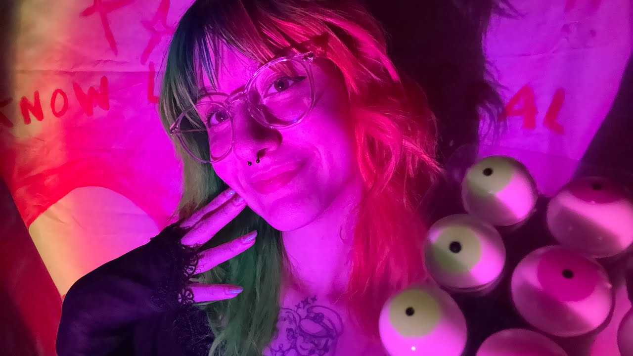Девушка, одержимая ASMR, превратит тебя в своего паука (я хочу, чтобы ты смотрел на меня и только...