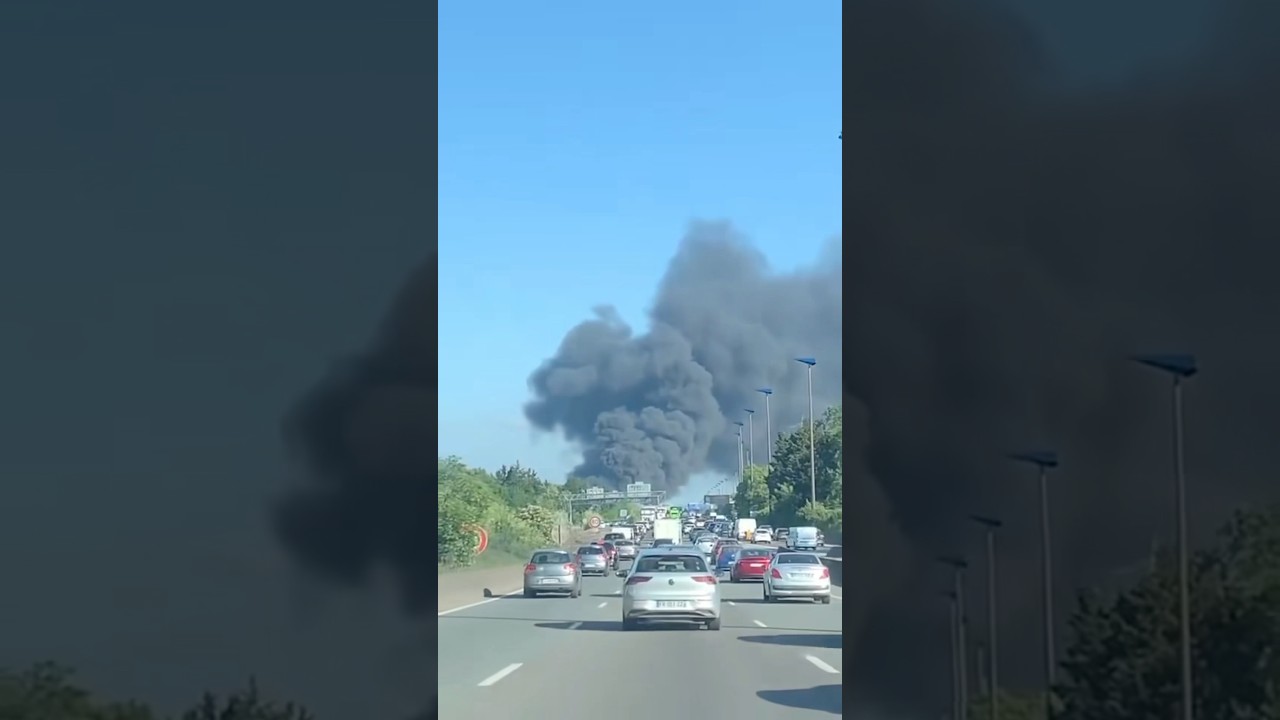 Spectaculaire incendie &agrave; Ronchin pr&egrave;s de Lille 🔥