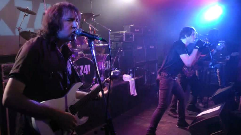 KZ4! (VIDEO OFICIAL) PAJAROS DE ACERO EN VIVO 4 Y 5 DE MAYO