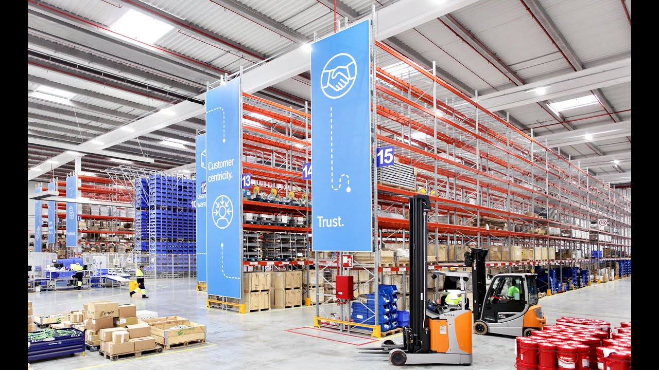 Thyssenkrupp’s new smart warehouse with AR Racking Storage Systems
