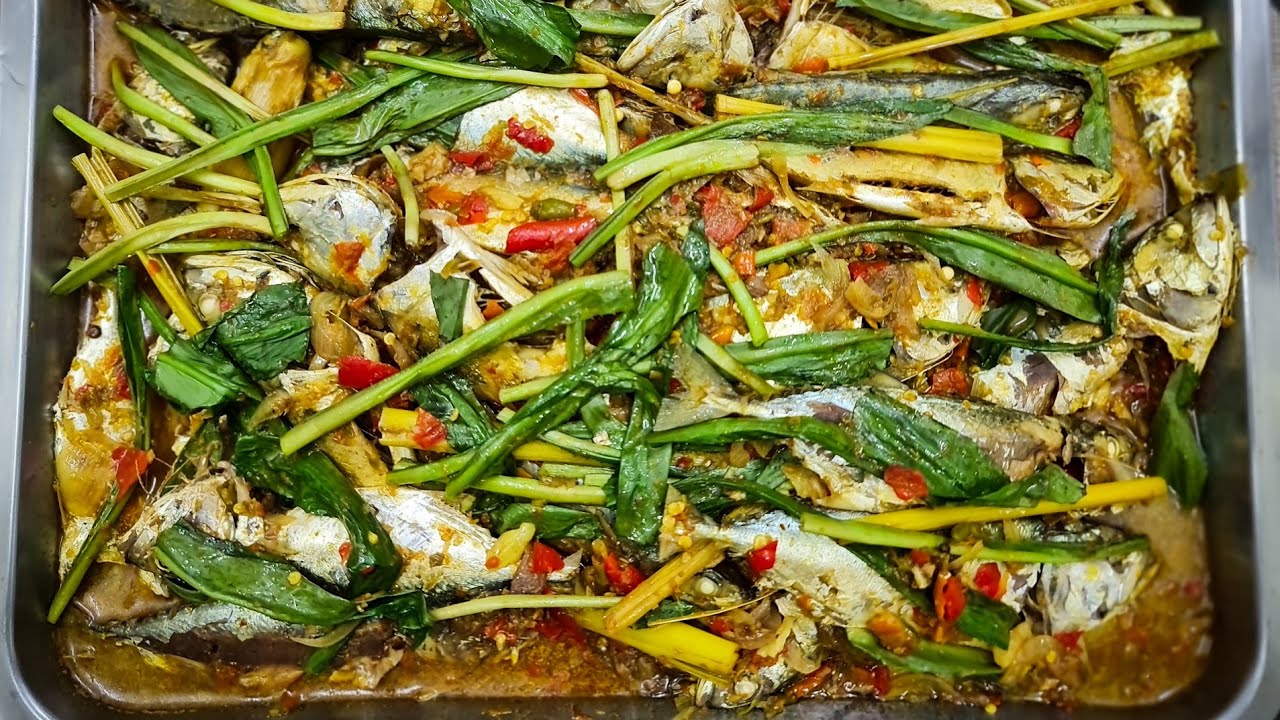 ငါးနှပ်ပြီးအိုးကပ်မွန်ချက် ချဥ်ငံစပ်ရှူးရှူဲ အနံ့မွှေးမွှေး 🐟🥣