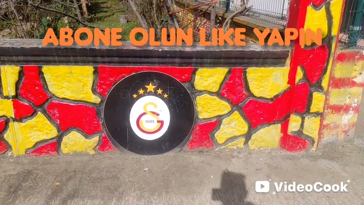 Ben geziyordum yolda.